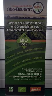 Das Banner der Genossenschaft der Öko-Bauern